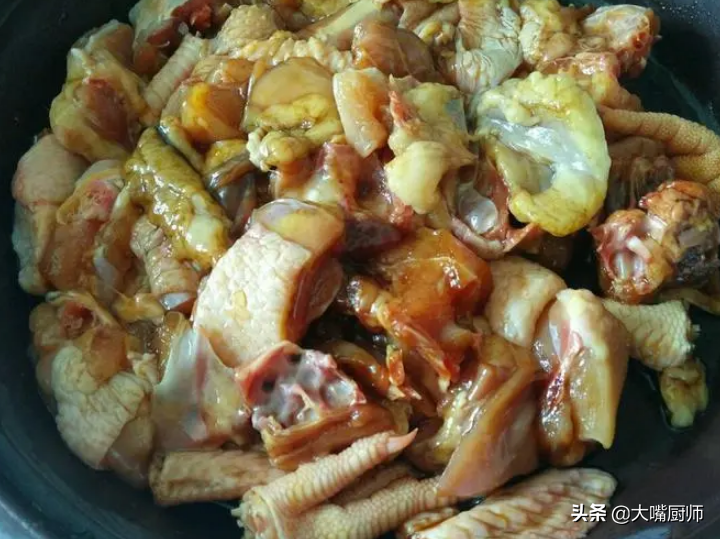 鸡肉怎么炒好吃又嫩（教你一招 鸡肉鲜嫩美味）