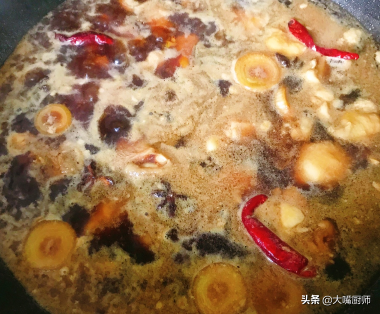 鸡肉怎么炒好吃又嫩（教你一招 鸡肉鲜嫩美味）