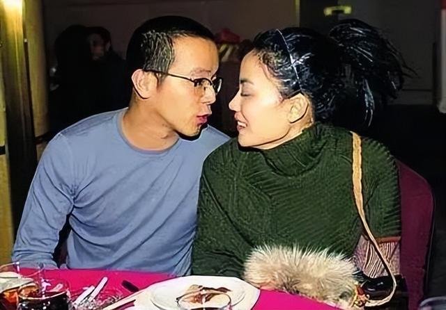 王菲经历过三段婚姻 沧桑王菲两次离婚(4)