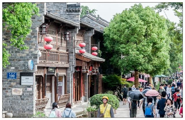 南京老街步行街夜景（隐藏在南京的七条市井老街）(42)