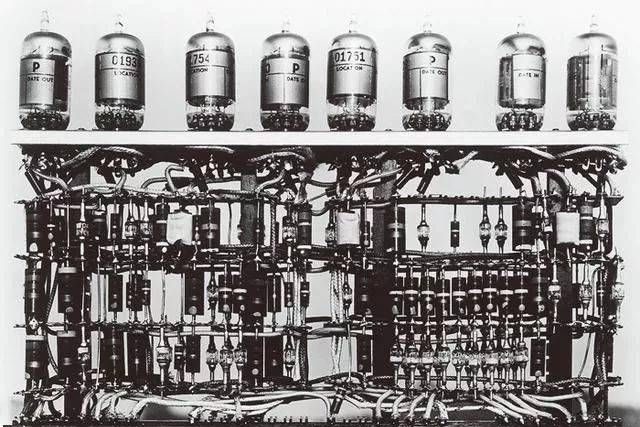 用电子管作为电子器件制成的计算机属于第几代