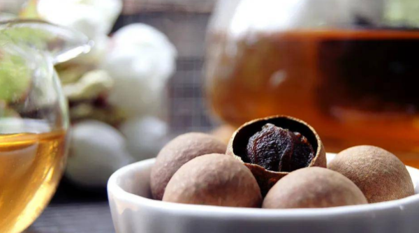 干桂圆泡水用不用去壳,桂圆干泡水要不要去壳和核多少克图1