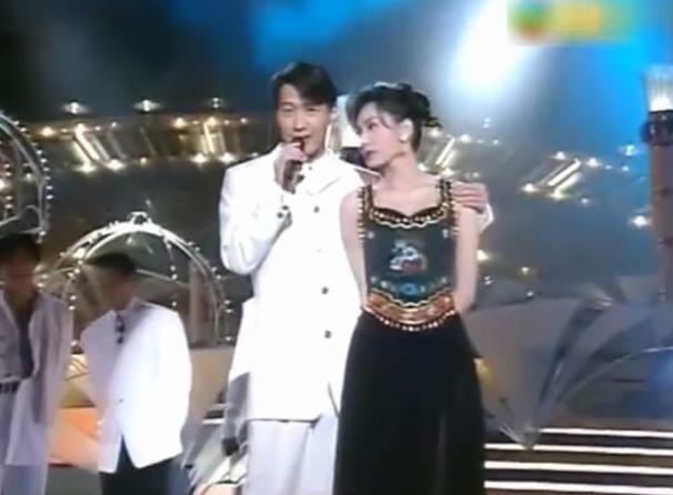 邝美云颜值巅峰(从阁楼女孩到珠宝大亨)(10)