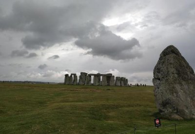 ​英国巨石阵分布图（英国巨石阵数千年之谜）