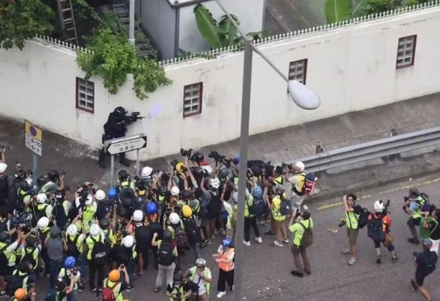 香港暴徒又闯下大祸（香港暴徒又闯下大祸）(3)