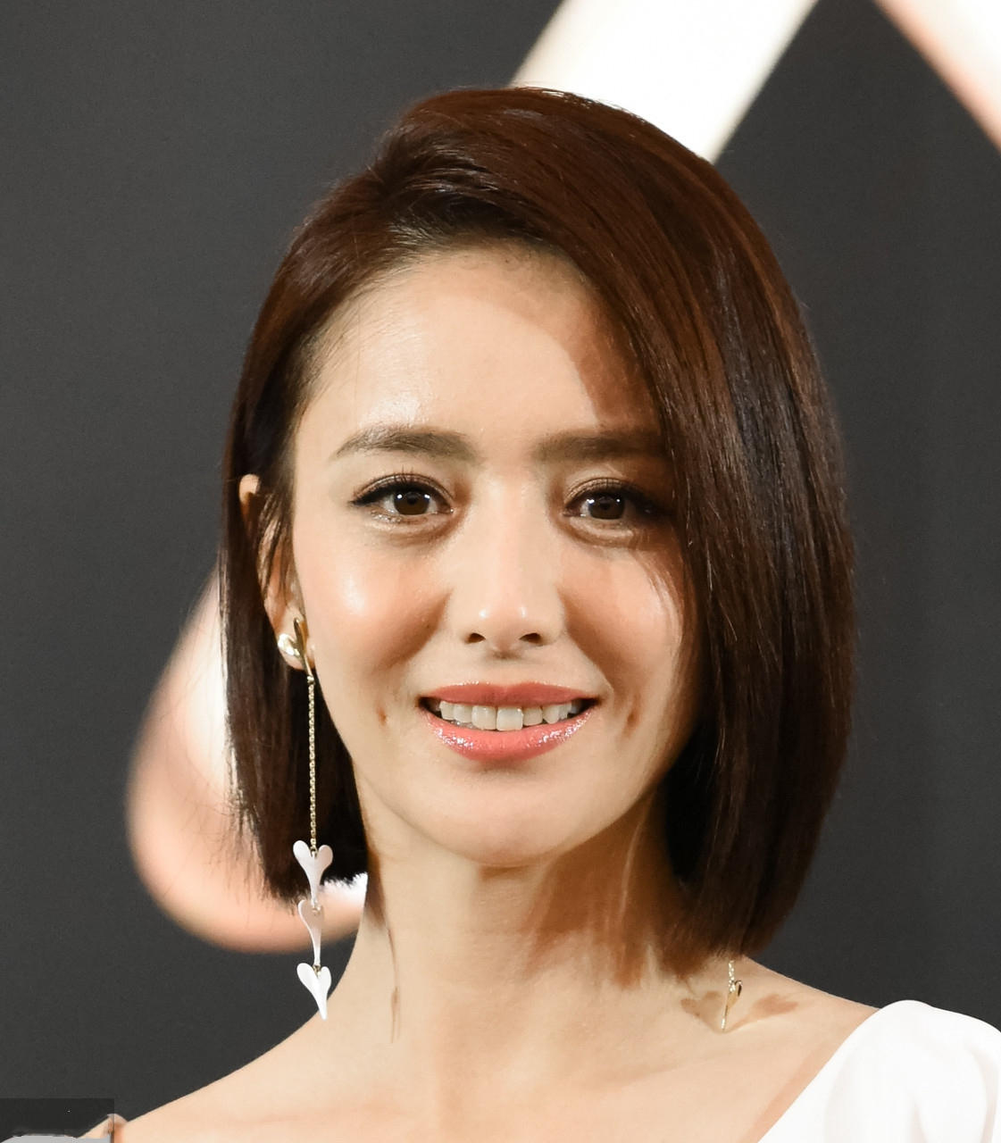 女明星素颜照和化妆对比照(明星素颜化妆大对比