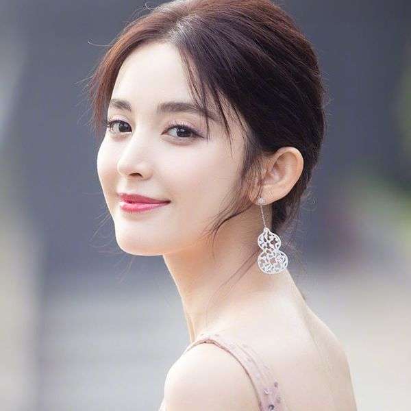 女明星素颜照和化妆对比照(明星素颜化妆大对比