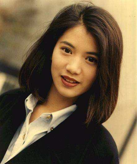 女明星素颜照和化妆对比照(明星素颜化妆大对比