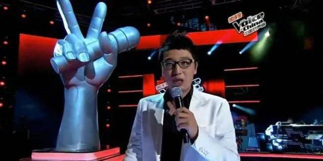 华少下场回应被带走调查传闻:不信谣 不传谣