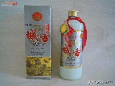 ​秦洋西凤30年52度(西凤酒秦52度多少钱)