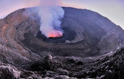 ​尼拉贡戈火山再次喷发，为何科学家称它为非洲最危险的火山之一？