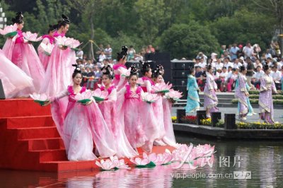 ​江苏盱眙第十九届龙虾节开幕