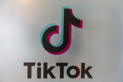 ​力挺TikTok？特朗普：Facebook才是美国人的敌人