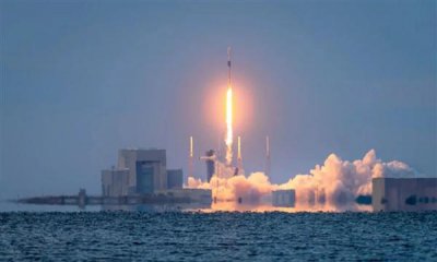 ​SpaceX 5小时内两次发射星链：总数逼近6000颗