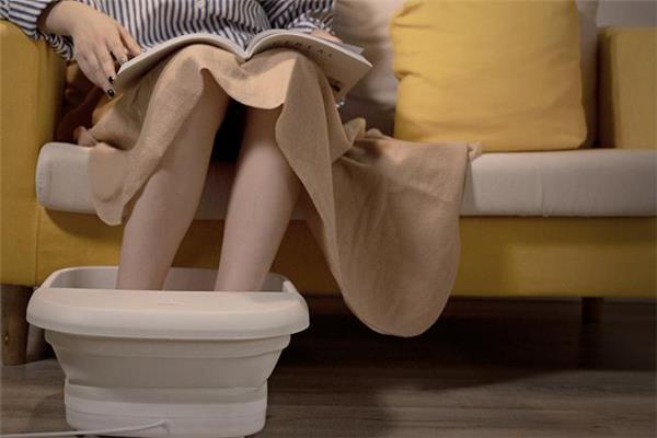 姜粉泡脚的功效与作用 姜粉泡脚可以天天泡吗 姜粉泡脚的功效与作用 姜粉泡脚可以天天泡吗