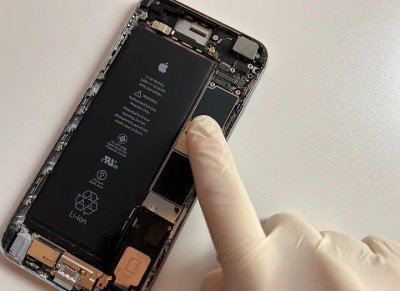 ​苹果iPhone 16 Pro Max电池曝料：能量密度提升、首用不锈钢外壳