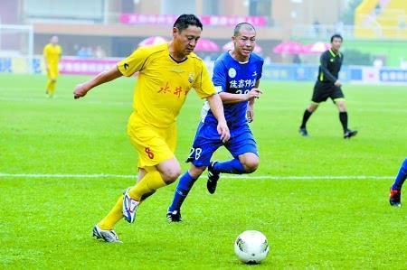 中乙总经理马明宇现状:娶空姐妻子,女儿已上大学!