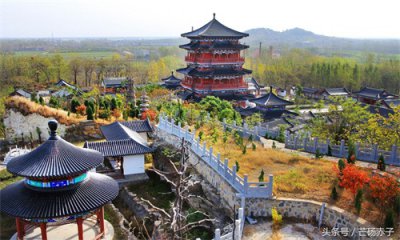 ​芒砀山1500米玻璃栈道，你敢上来吗